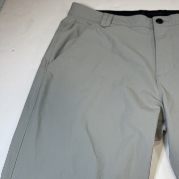 Oakley Stretch Golf Pants Men’s 36x32 Light Gray Performance Flat Front - Picture 3 of 8